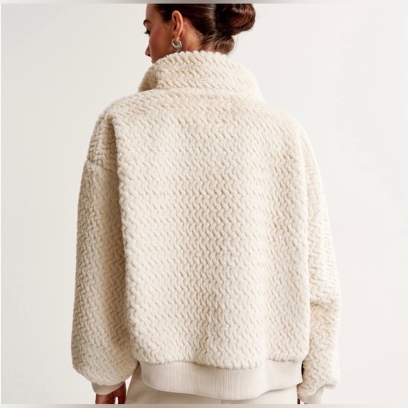 Abercrombie & Fitch Herringbone Bomber Jacket - Picture 3 of 7